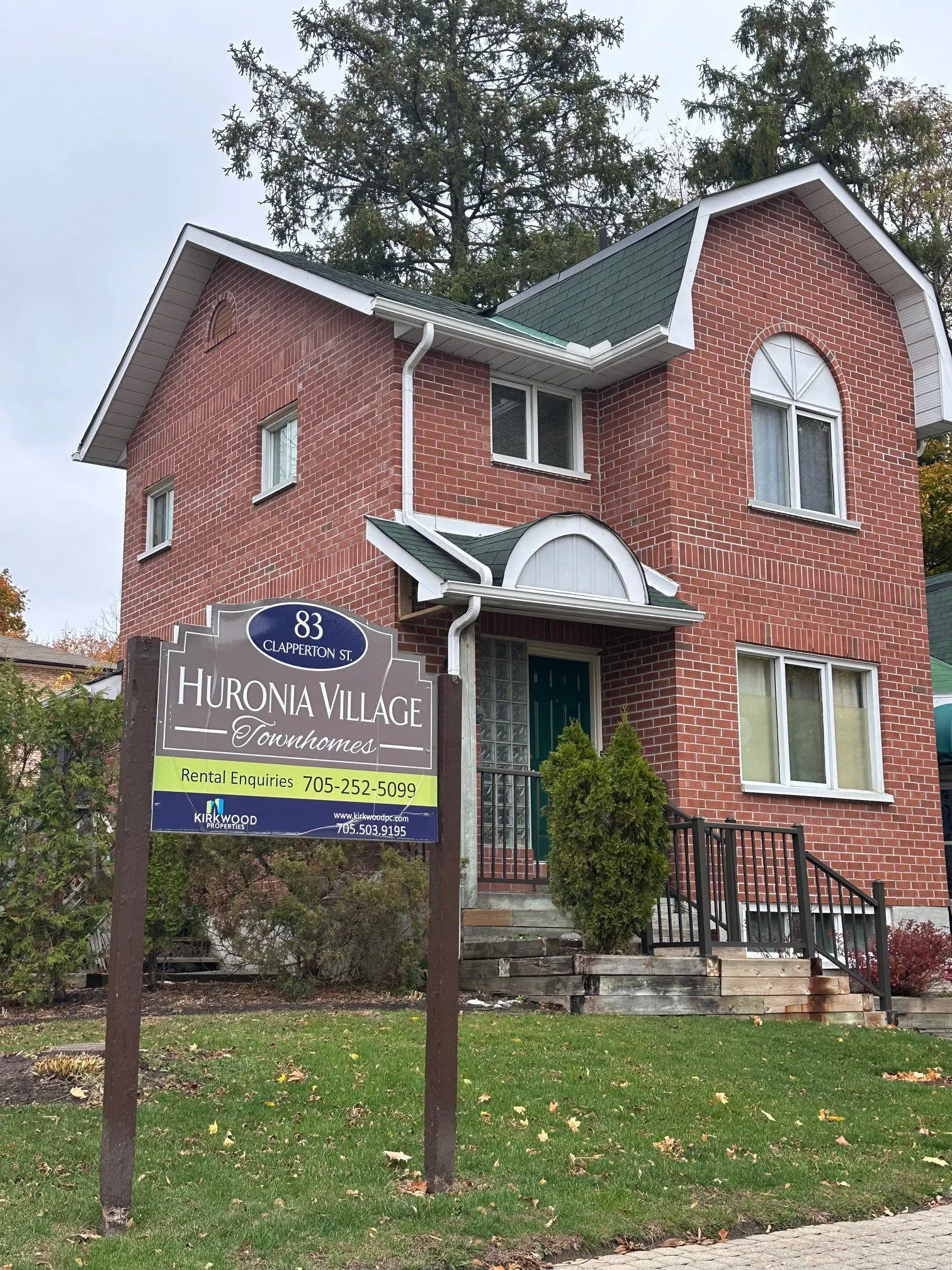 Huronia Village – 83 Clapperton